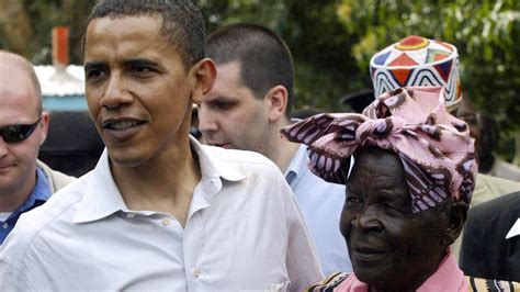 O­b­a­m­a­­d­a­n­ ­K­e­n­y­a­­d­a­k­i­ ­b­a­b­a­s­ı­n­ı­n­ ­k­ö­y­ü­n­e­ ­z­i­y­a­r­e­t­